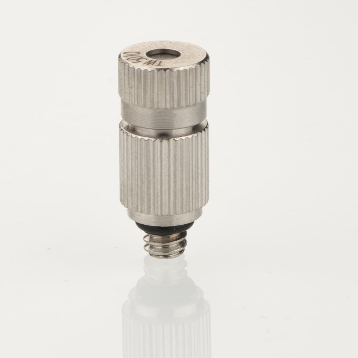 Two-stage ceramic high pressure misting nozzle for wholesale misting systems
